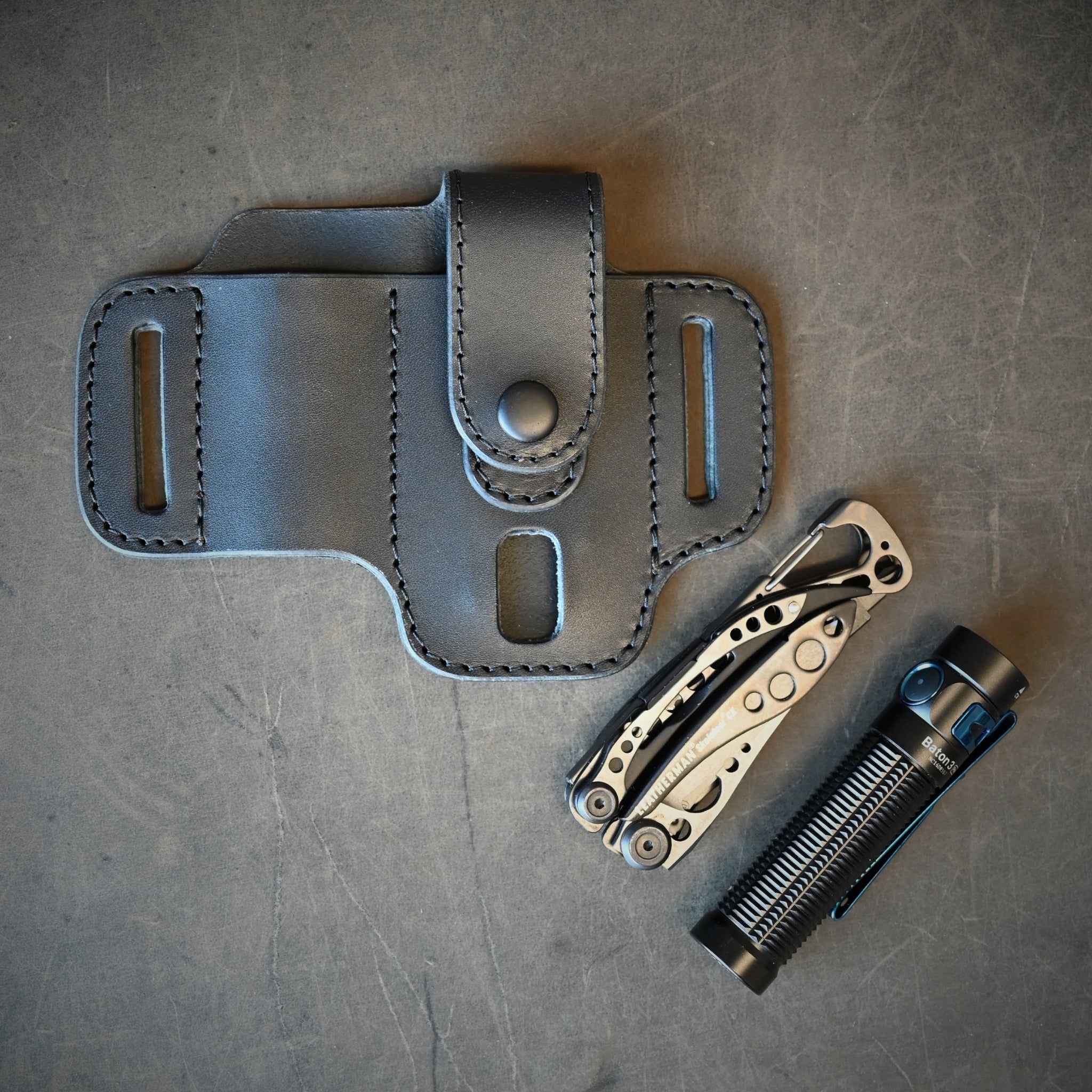 Duo Pancake Bundle Leatherman Skeletool + Olight Baton 3