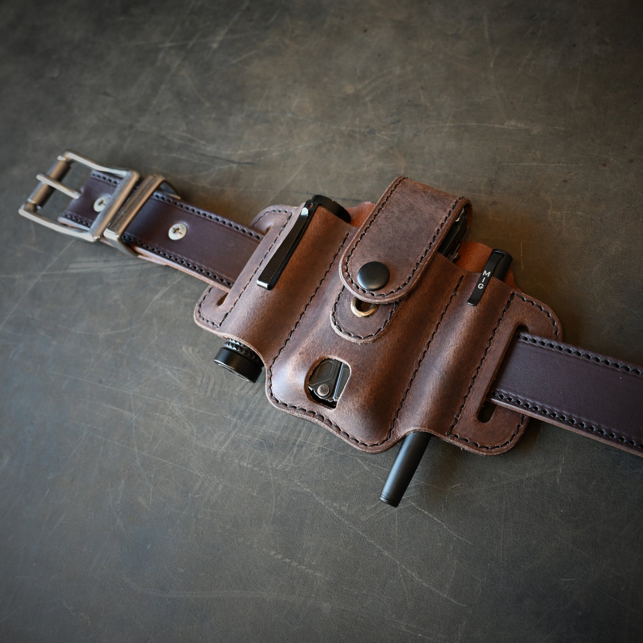 Large Trio Leather Pancake Holster With Keeper