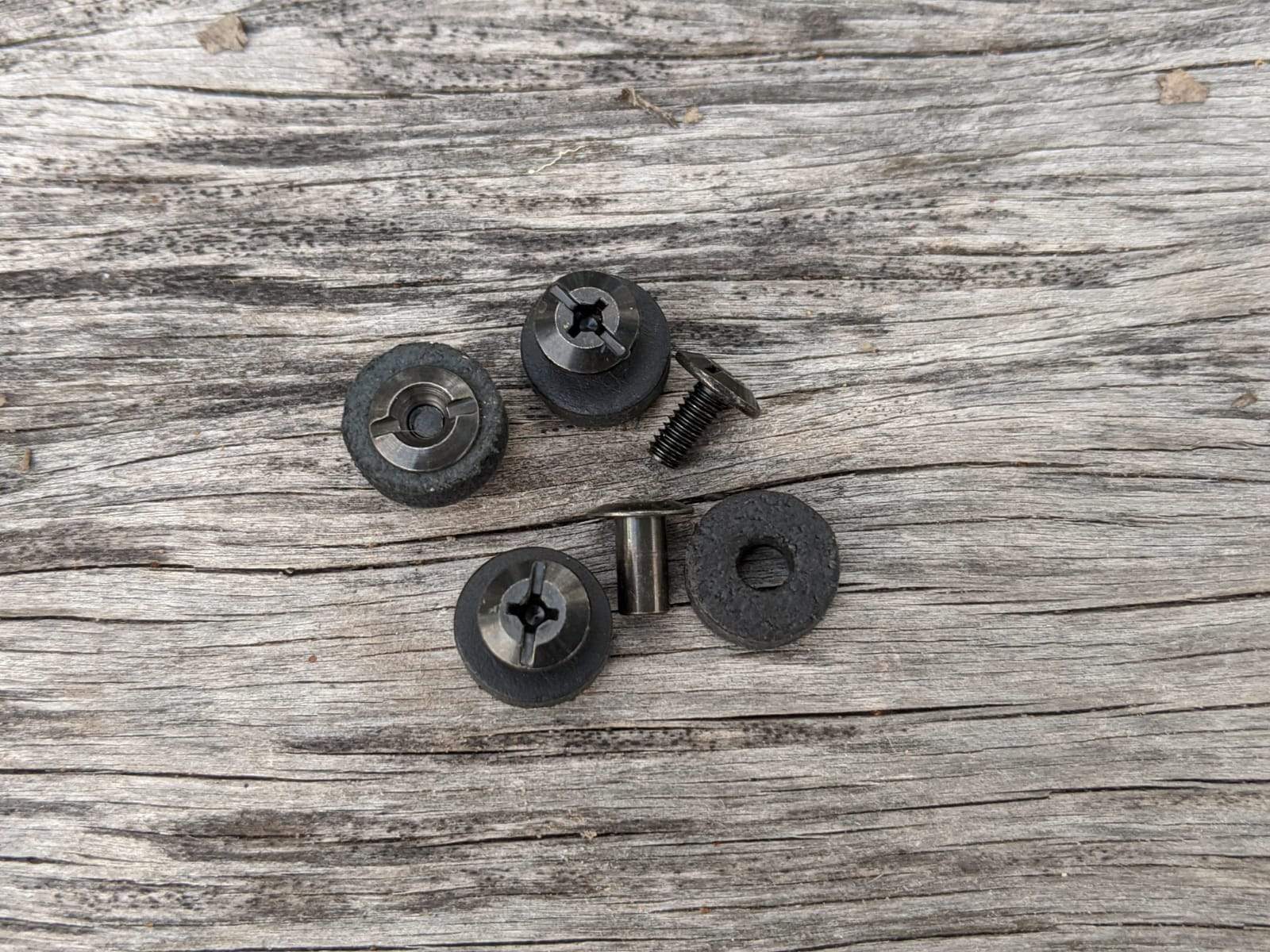 Sheath Mounting Hardware 4 Sets