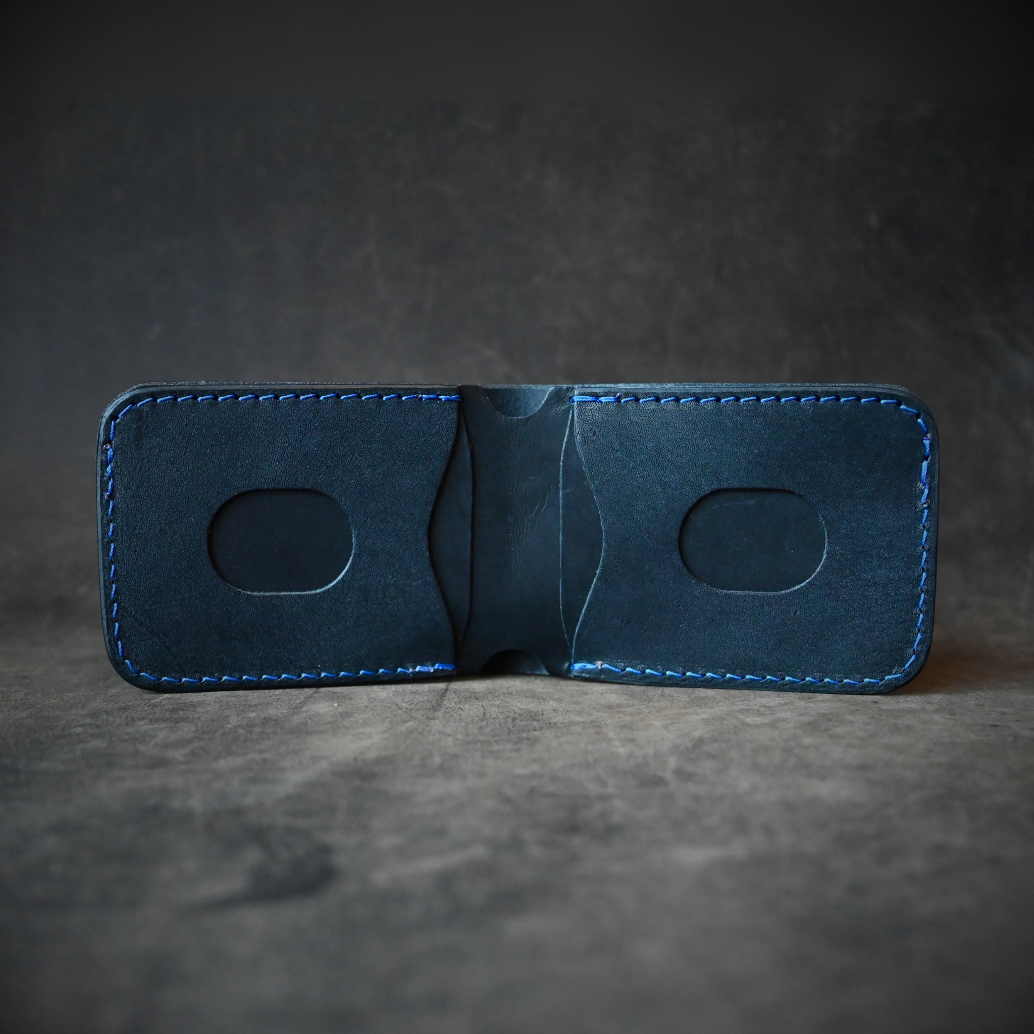 Bifold 2.0 Black With Blue Thread