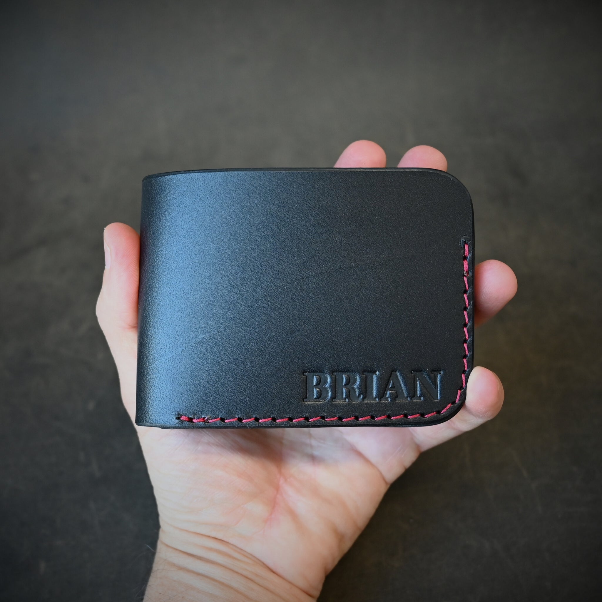 Bifold 2.0 Black With Red Thread