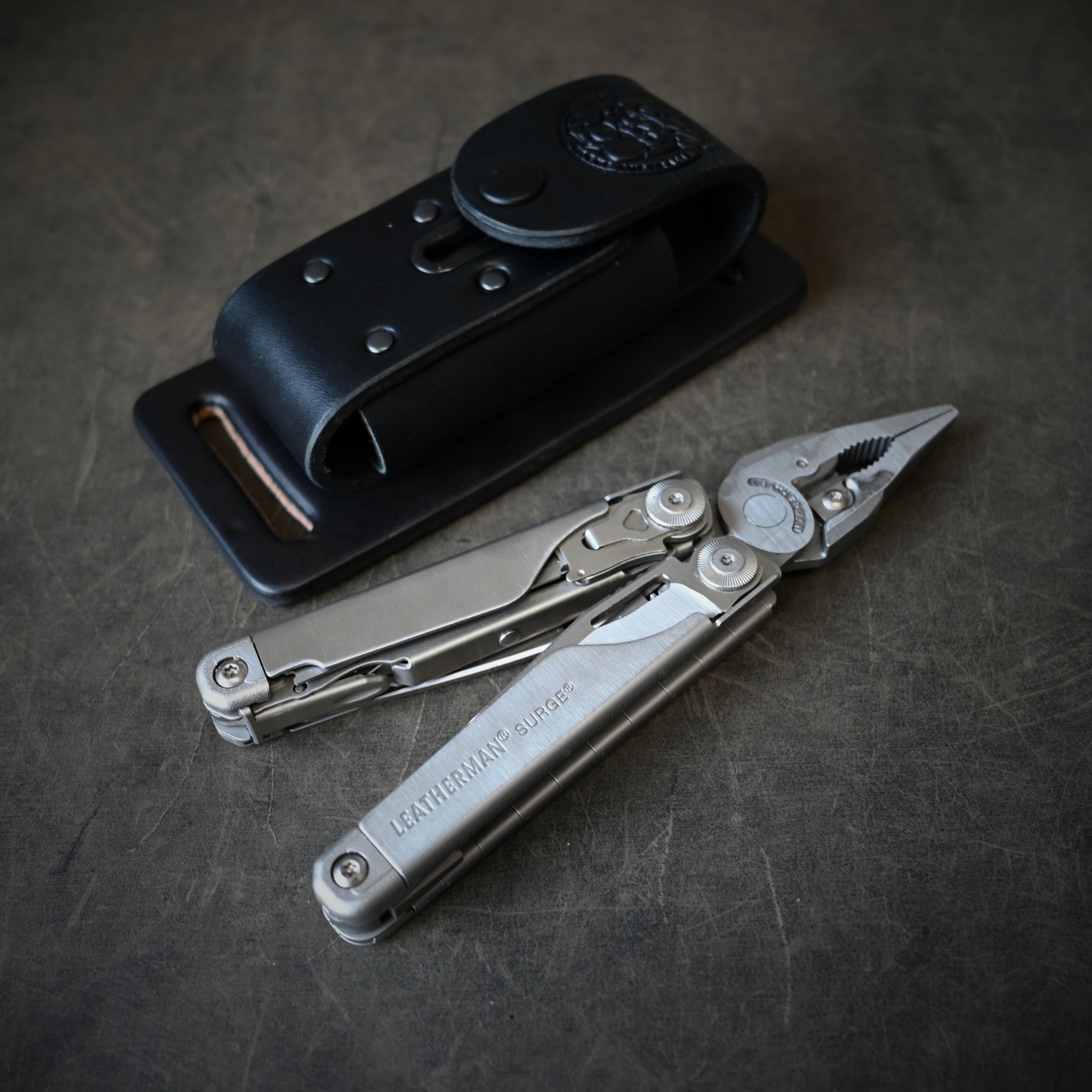 CLEARANCE Leatherman Surge Horizontal Carry Holster